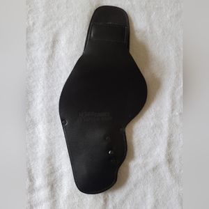 Urban Carry Lock Leather BWB holster Glock 19, Right handed draw.